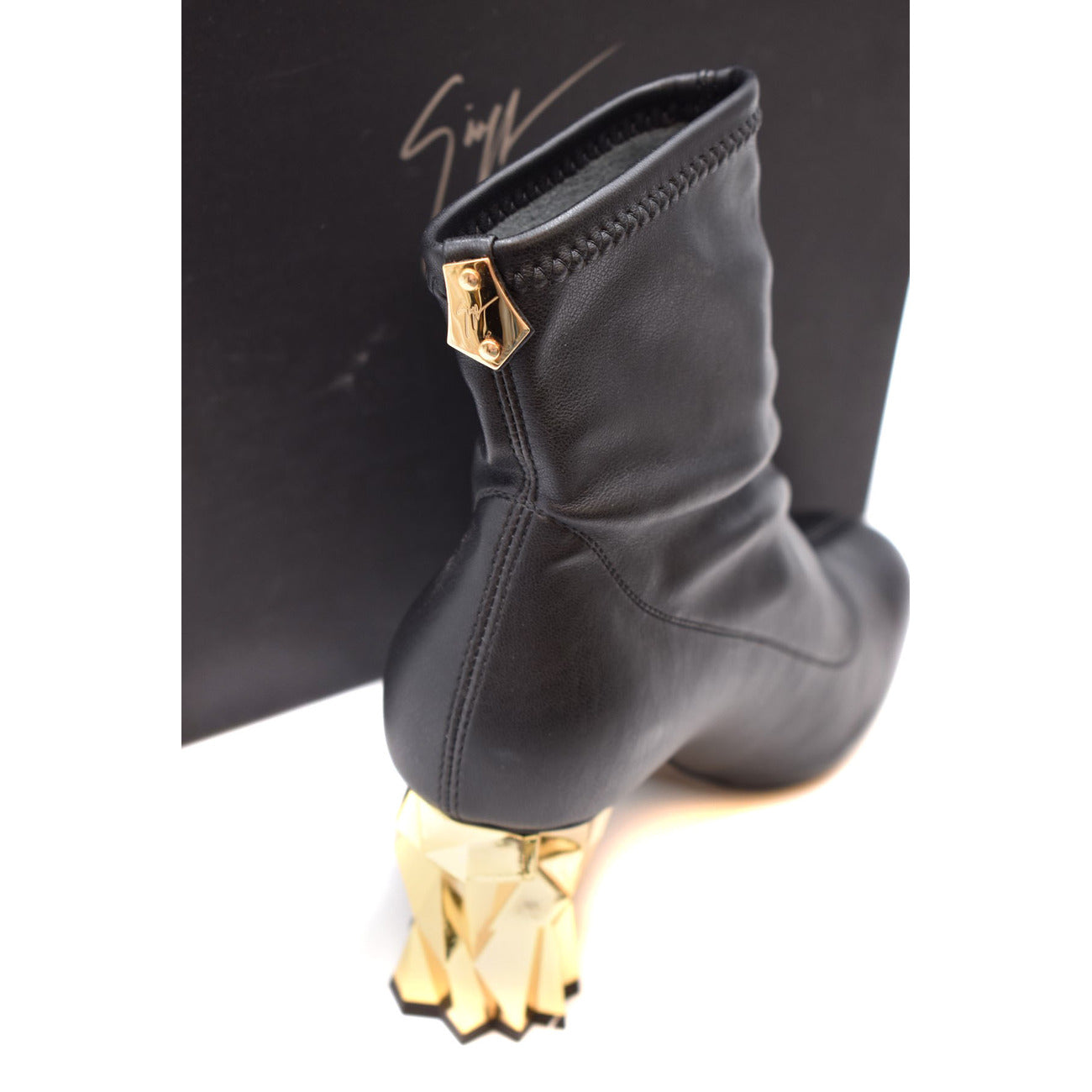 Giuseppe Zanotti Moteriški aulinukai