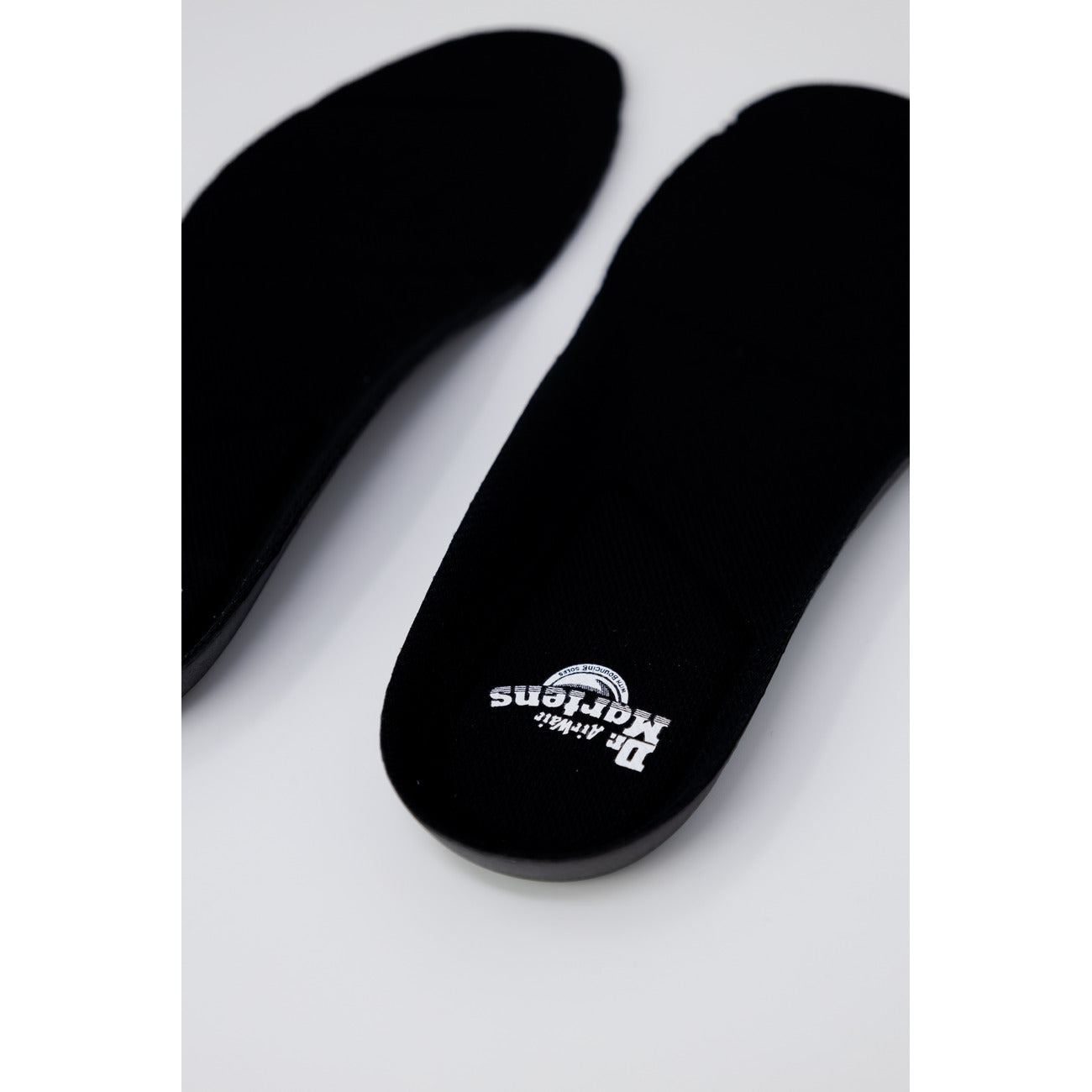 Dr. Martens Batas