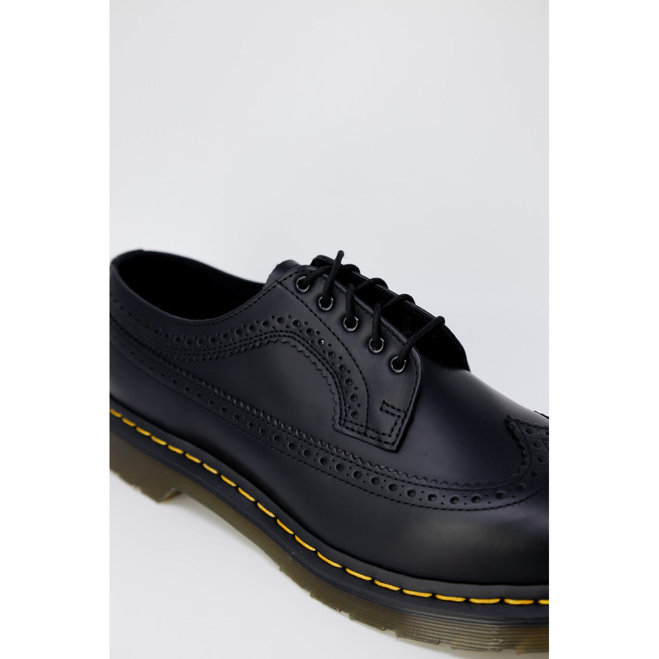 Dr. Martens Vyriški suvarstomi batai