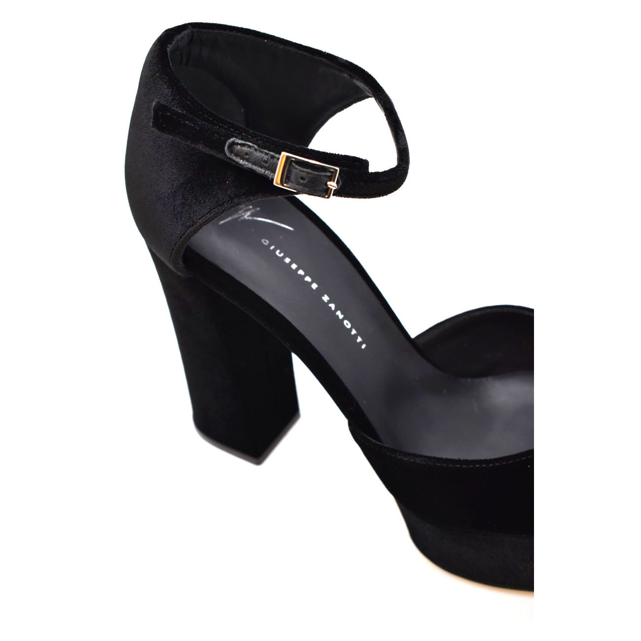 Giuseppe Zanotti Moteriškos basutės
