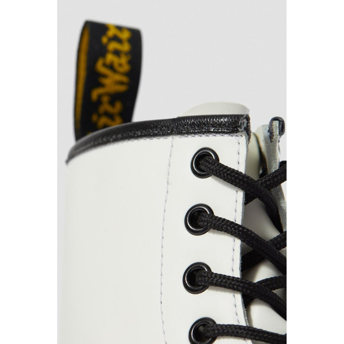 Dr. Martens Moteriški aulinukai